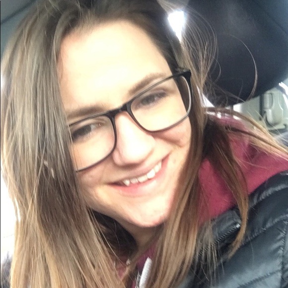 Meet your Posher, Christine - Picture 1 of 1